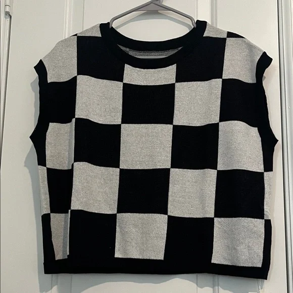 Chic Checkered Crew Neck Sweater - Picture 5 of 6